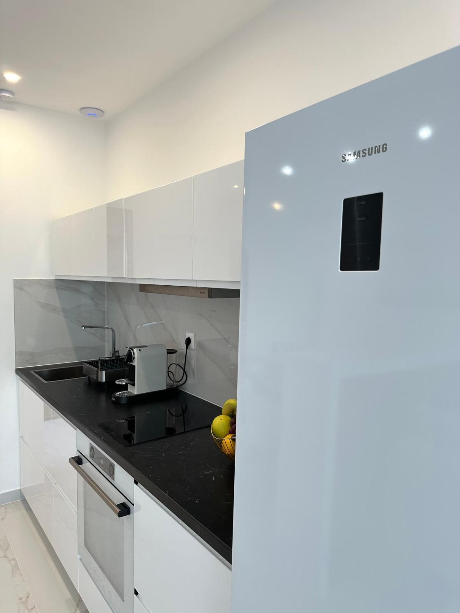 Villa Apartment Danny Baška Voda Dış mekan fotoğraf