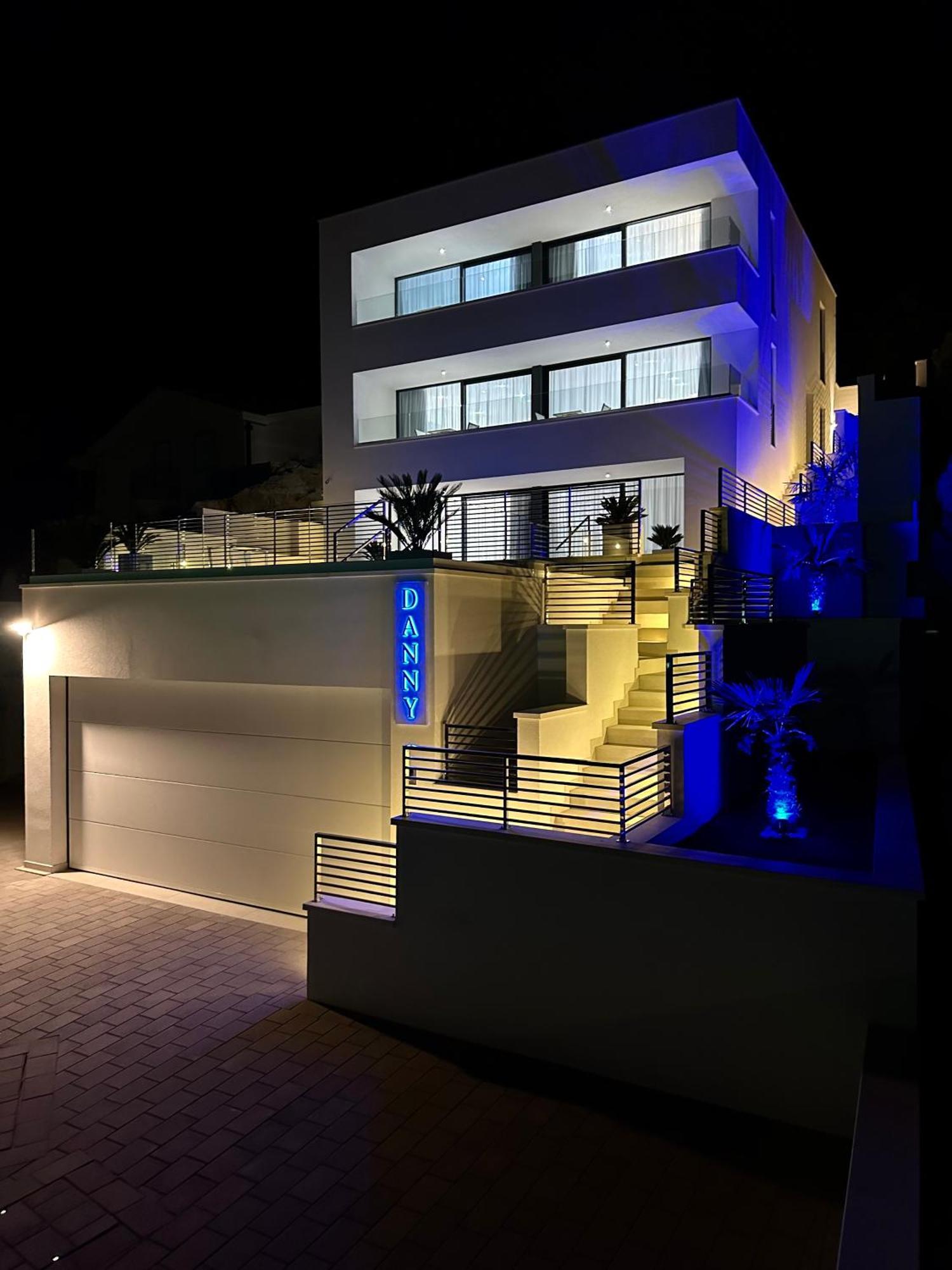 Villa Apartment Danny Baška Voda Dış mekan fotoğraf