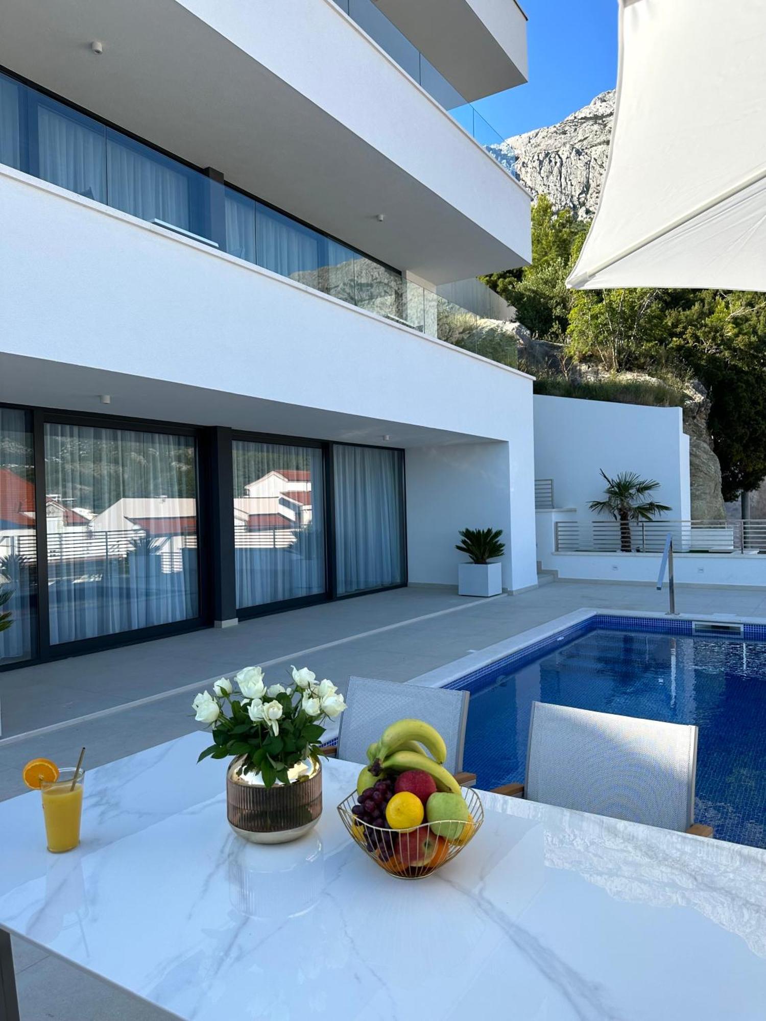 Villa Apartment Danny Baška Voda Dış mekan fotoğraf